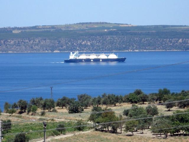 Άποψη των στενών των Δαρδανελείων από το Ίντεπε Άποψη των στενών των Δαρδανελείων από το Ίντεπε