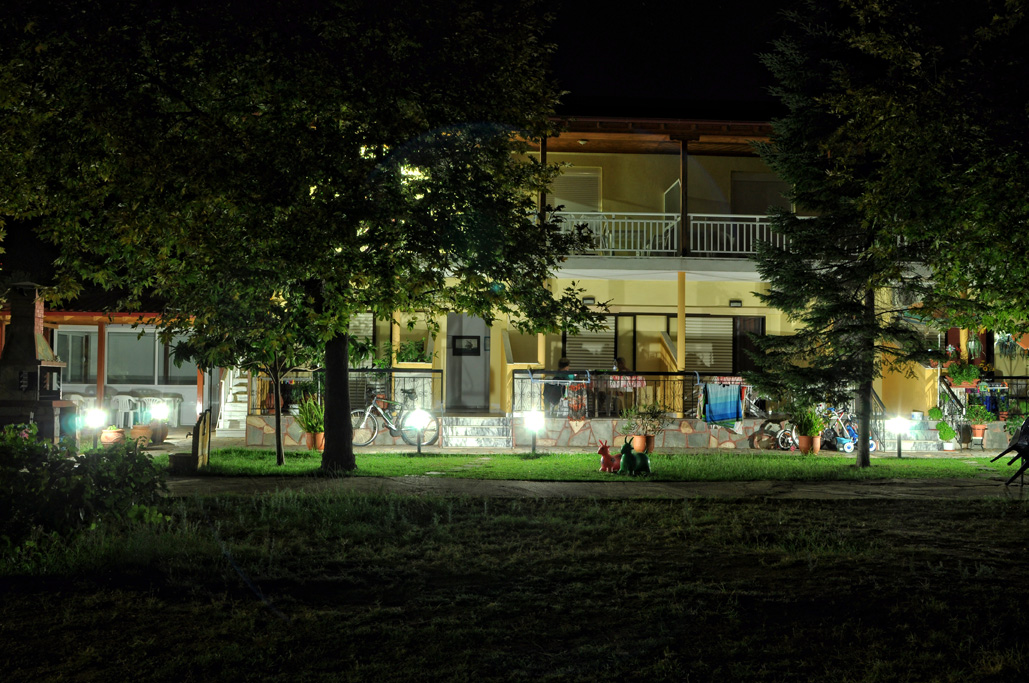 Maria Kiparissi Rooms Vrasna Beach