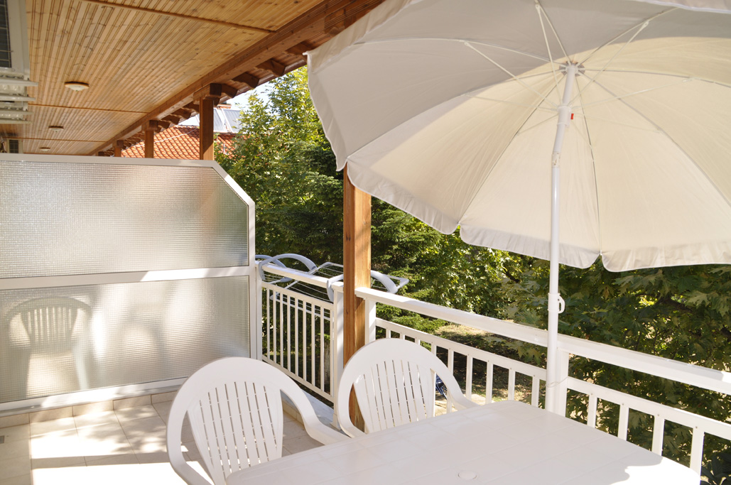 Maria Kiparissi Rooms Vrasna Beach