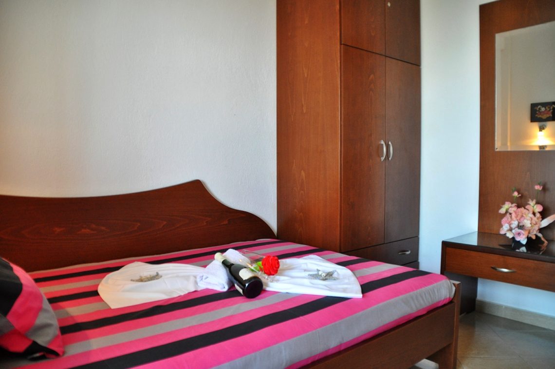 Pansion Electra Vrasna Beach