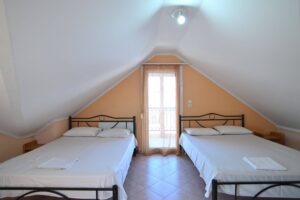 themisrooms-neavrasna-apartment5-233