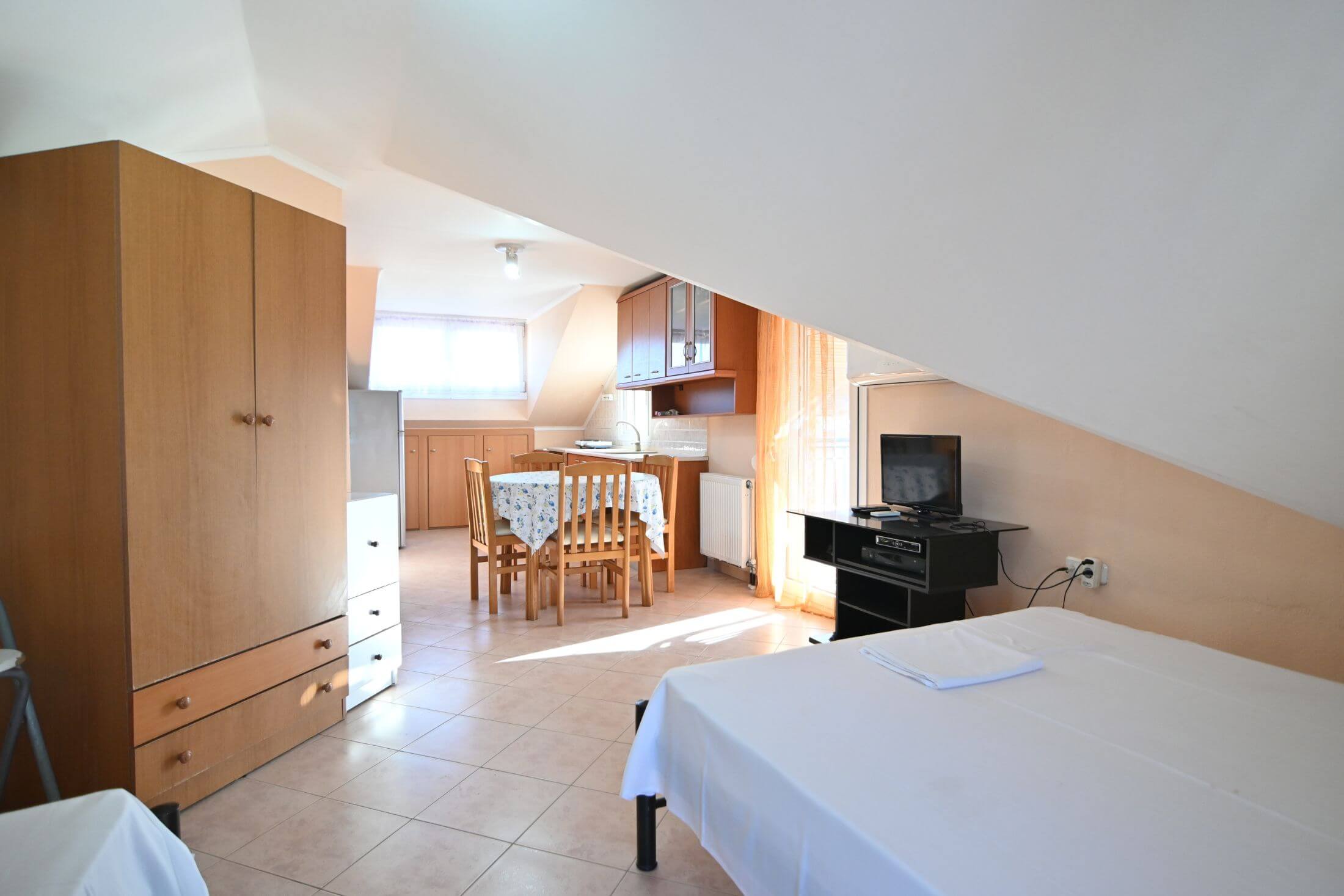 themisrooms-neavrasna-apartment5-234