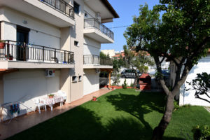 Georgia Rooms Nea Vrasna