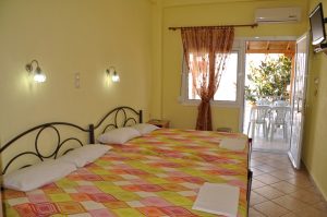 Themis Rooms Nea Vrasna