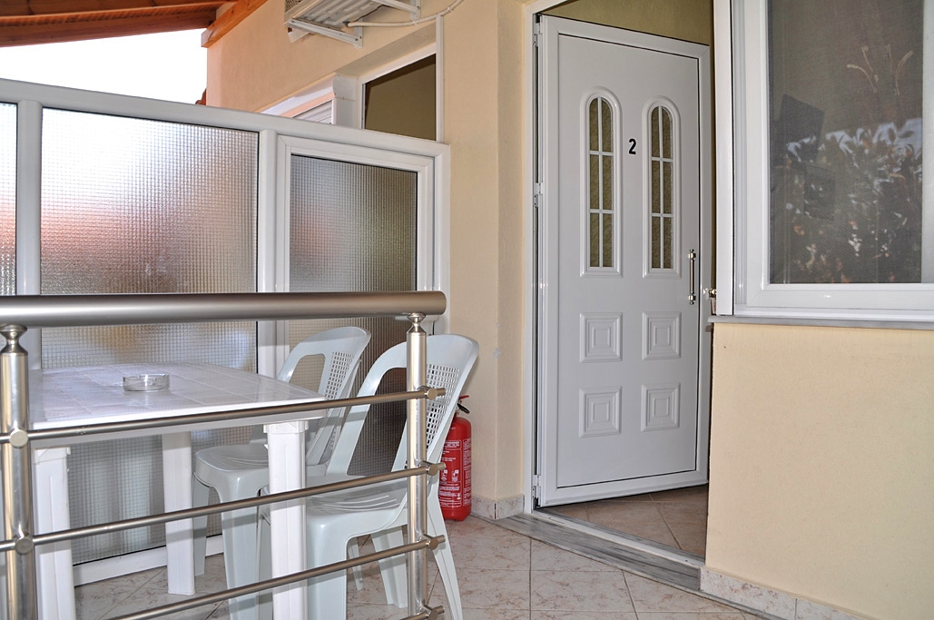 Themis Rooms Nea Vrasna