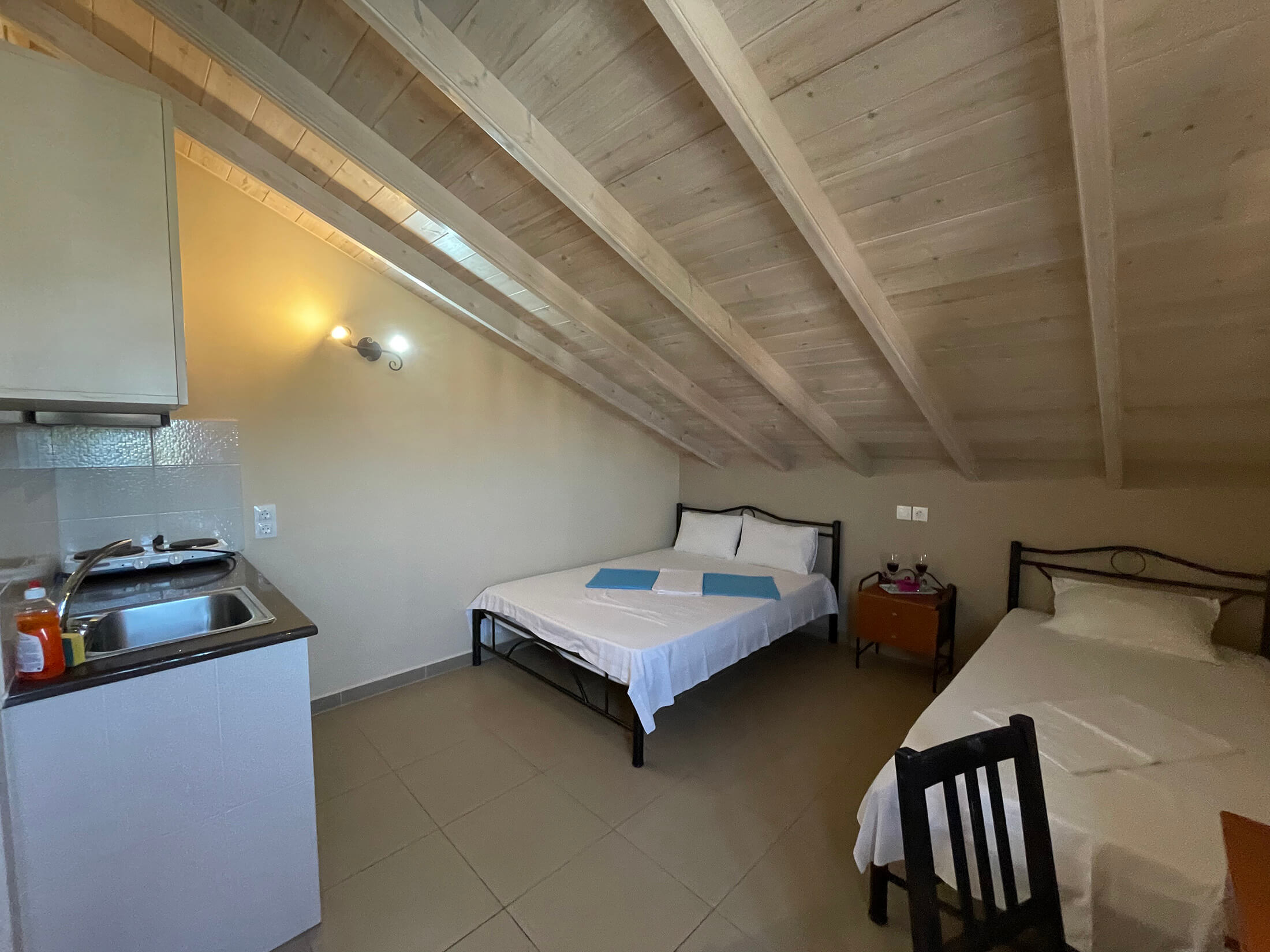 Lafazanis I Rooms Nea Vrasna