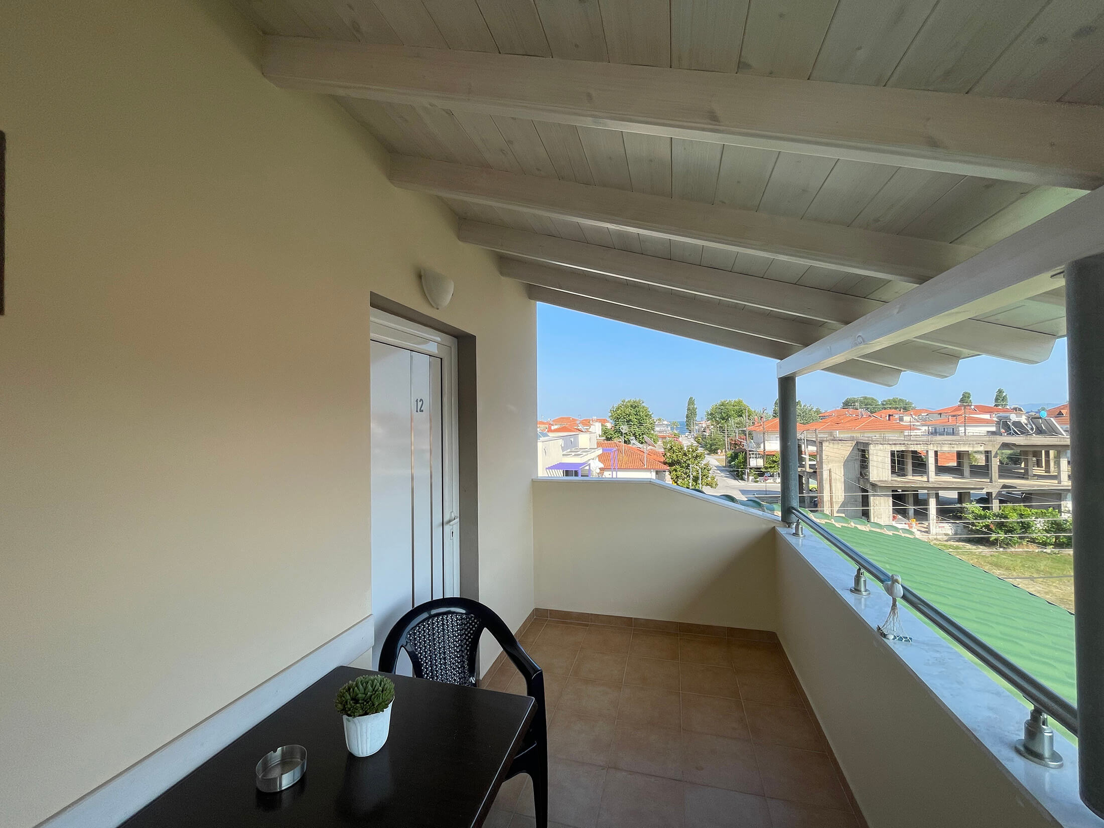 Lafazanis I Rooms Nea Vrasna