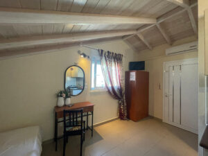 Lafazanis I Rooms Nea Vrasna