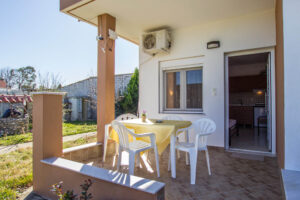 nefellirooms-vrasna-beach-room-2-12