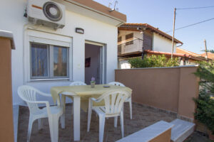 nefellirooms-vrasna-beach-room-4-10