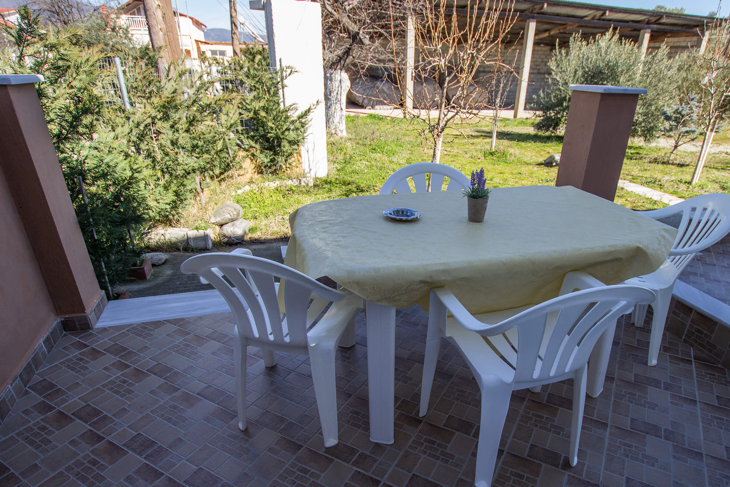 nefellirooms-vrasna-beach-room-4-8