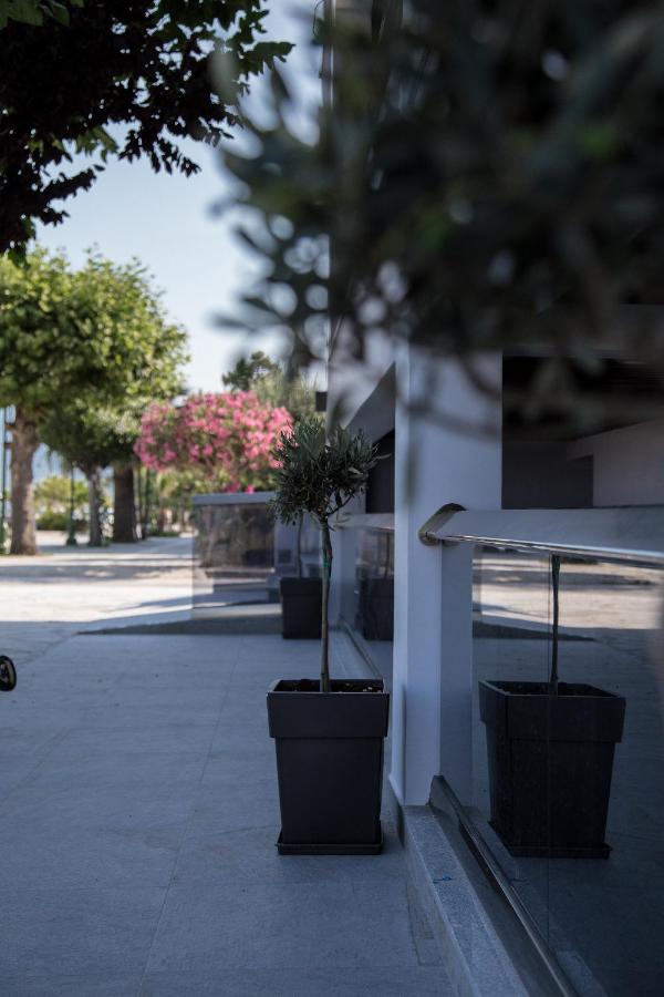 amalia-rooms-sea-view-neavrasna-09