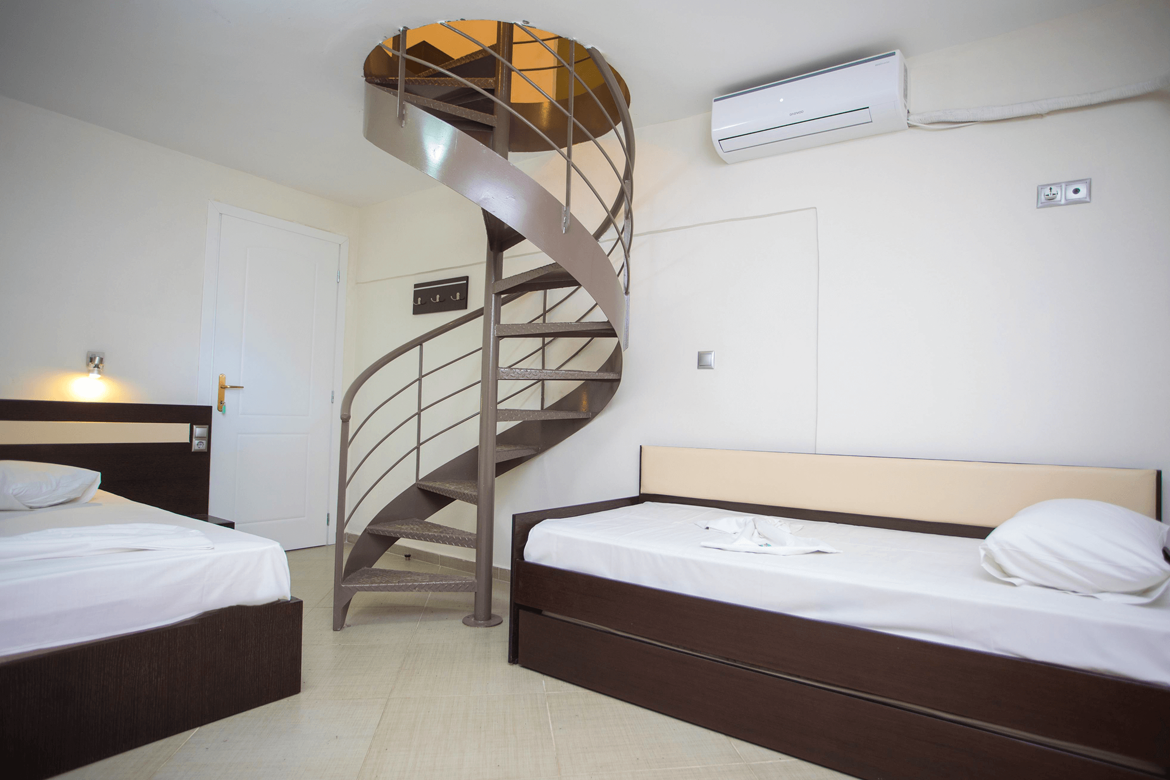 amalia-sun-beach-neavrasna-apartment-split-level-04