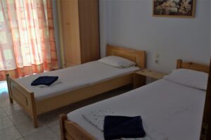 Mentoza Rooms | Stavros