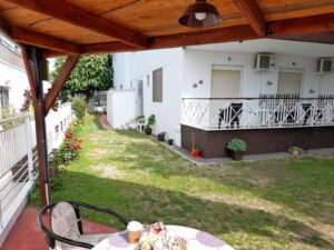 Mentoza Rooms | Stavros