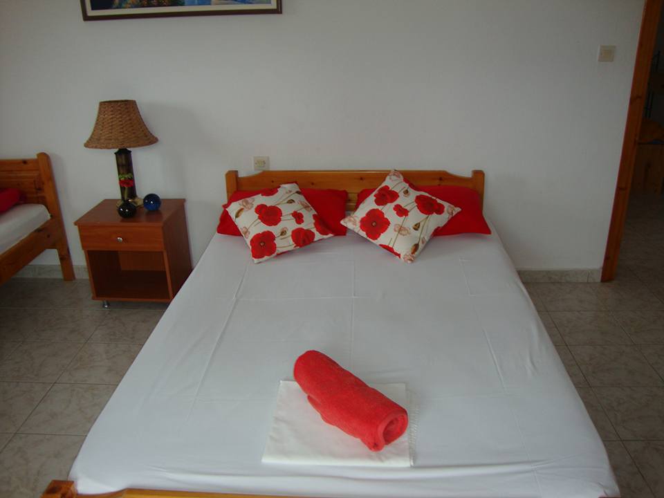 Mentoza Rooms | Stavros